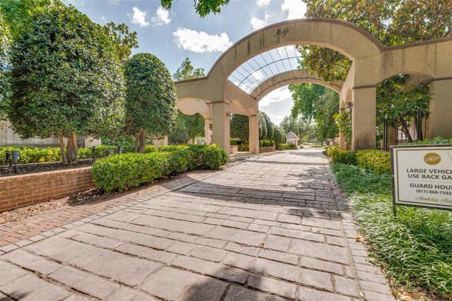5511 Clermont Court, Colleyville, TX 76034