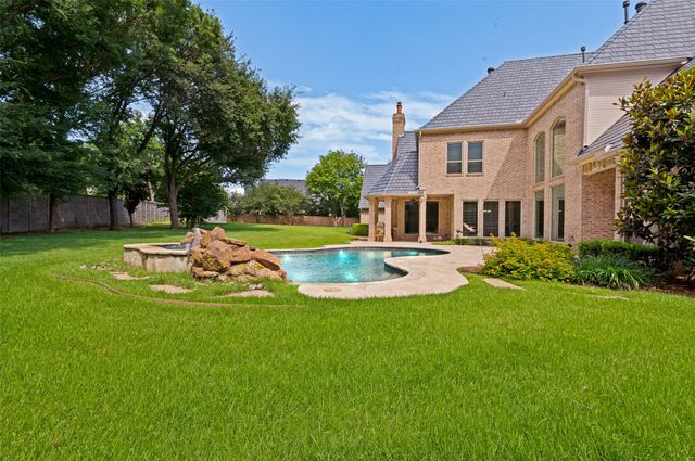5511 Clermont Court, Colleyville, TX 76034