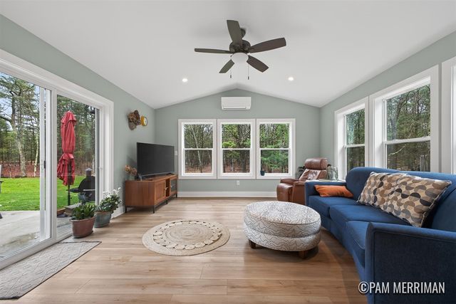 6275 Longbridge Road, Pentwater, MI 49449