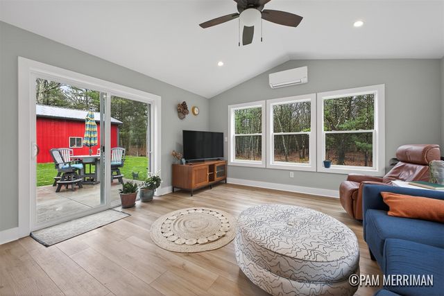 6275 Longbridge Road, Pentwater, MI 49449