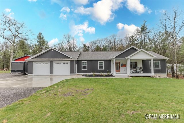 6275 Longbridge Road, Pentwater, MI 49449