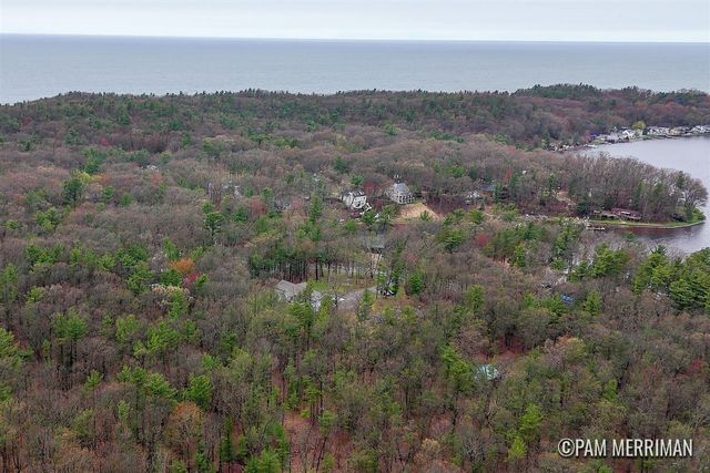 6275 Longbridge Road, Pentwater, MI 49449
