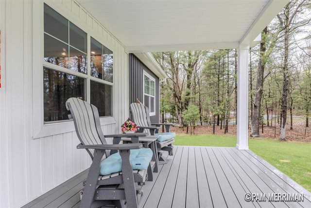 6275 Longbridge Road, Pentwater, MI 49449