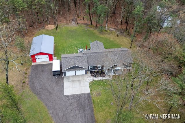 6275 Longbridge Road, Pentwater, MI 49449