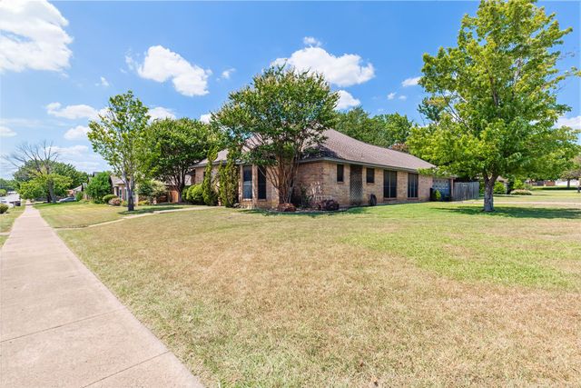 7133 Starnes Road, North Richland Hills, TX 76182