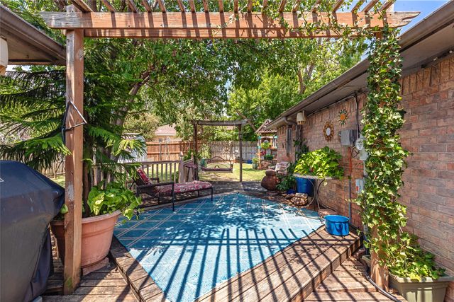 7133 Starnes Road, North Richland Hills, TX 76182