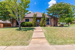 7133 Starnes Road, North Richland Hills, TX 76182