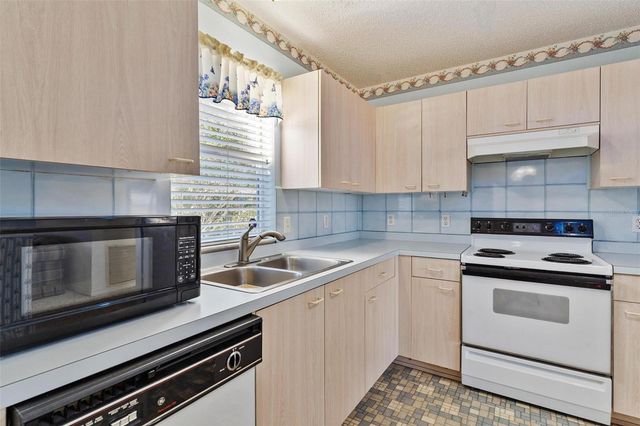 620 PRADO DRIVE, Lady Lake, FL 32159