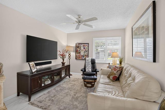 7825 Whispering Palms Drive 101, Boynton Beach, FL 33437