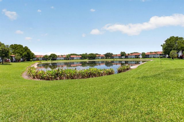 7825 Whispering Palms Drive 101, Boynton Beach, FL 33437