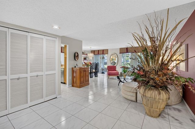 7825 Whispering Palms Drive 101, Boynton Beach, FL 33437
