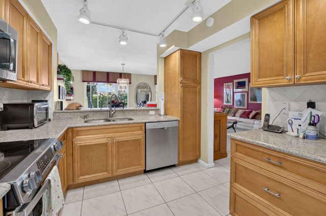 7825 Whispering Palms Drive 101, Boynton Beach, FL 33437
