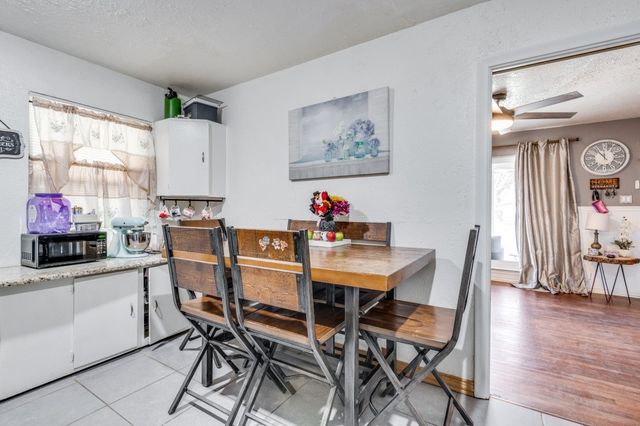 2206 Cloverdale Street, Arlington, TX 76010