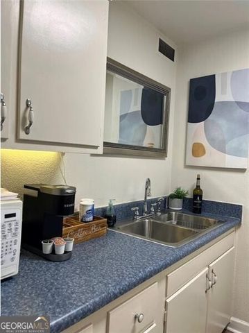 300 Peachtree Street NE 5M, Atlanta, GA 30308