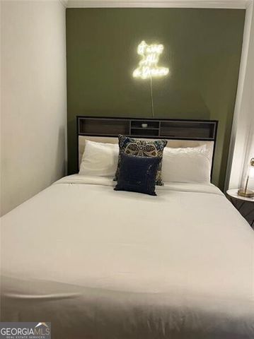 300 Peachtree Street NE 5M, Atlanta, GA 30308