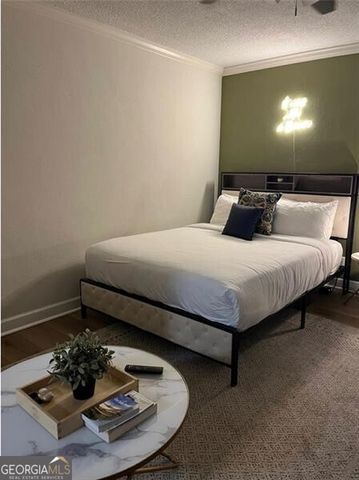 300 Peachtree Street NE 5M, Atlanta, GA 30308