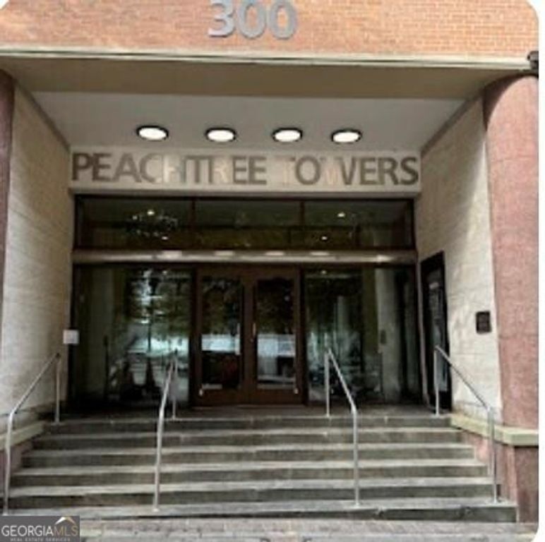 300 Peachtree Street NE 5M, Atlanta, GA 30308
