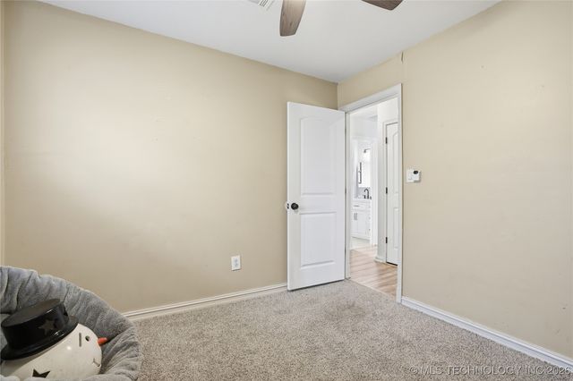 322 E Maple Street, Skiatook, OK 74070