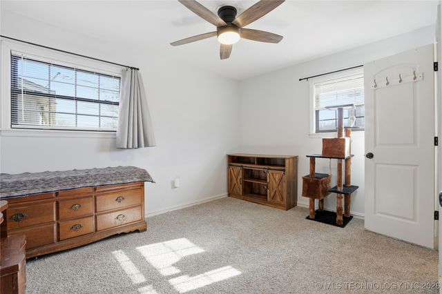 322 E Maple Street, Skiatook, OK 74070