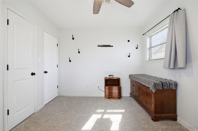 322 E Maple Street, Skiatook, OK 74070