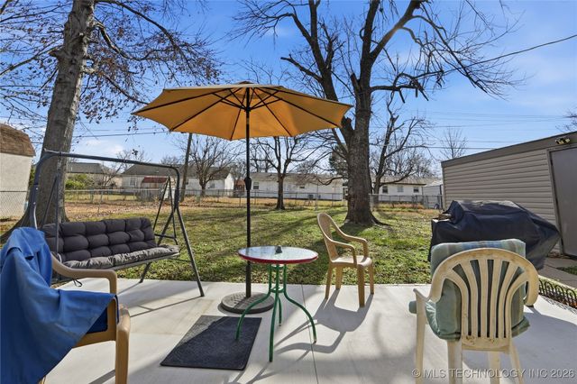 322 E Maple Street, Skiatook, OK 74070