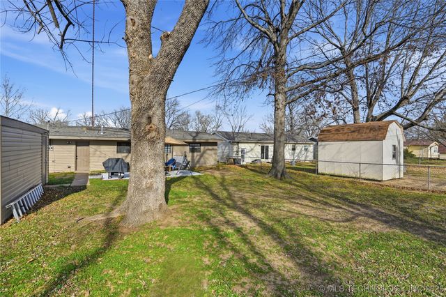 322 E Maple Street, Skiatook, OK 74070