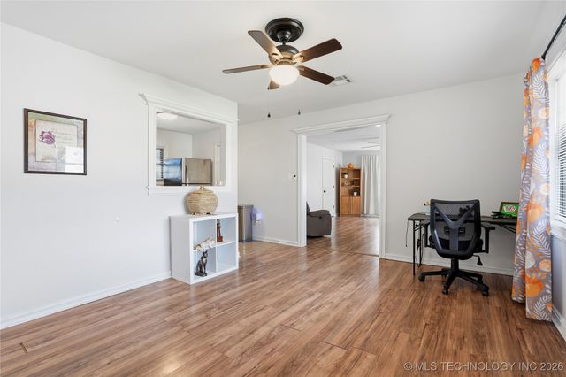 322 E Maple Street, Skiatook, OK 74070