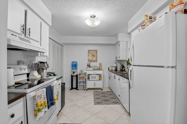 500 Egret Circle 8306, Delray Beach, FL 33444
