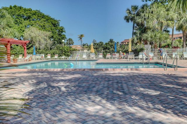 500 Egret Circle 8306, Delray Beach, FL 33444