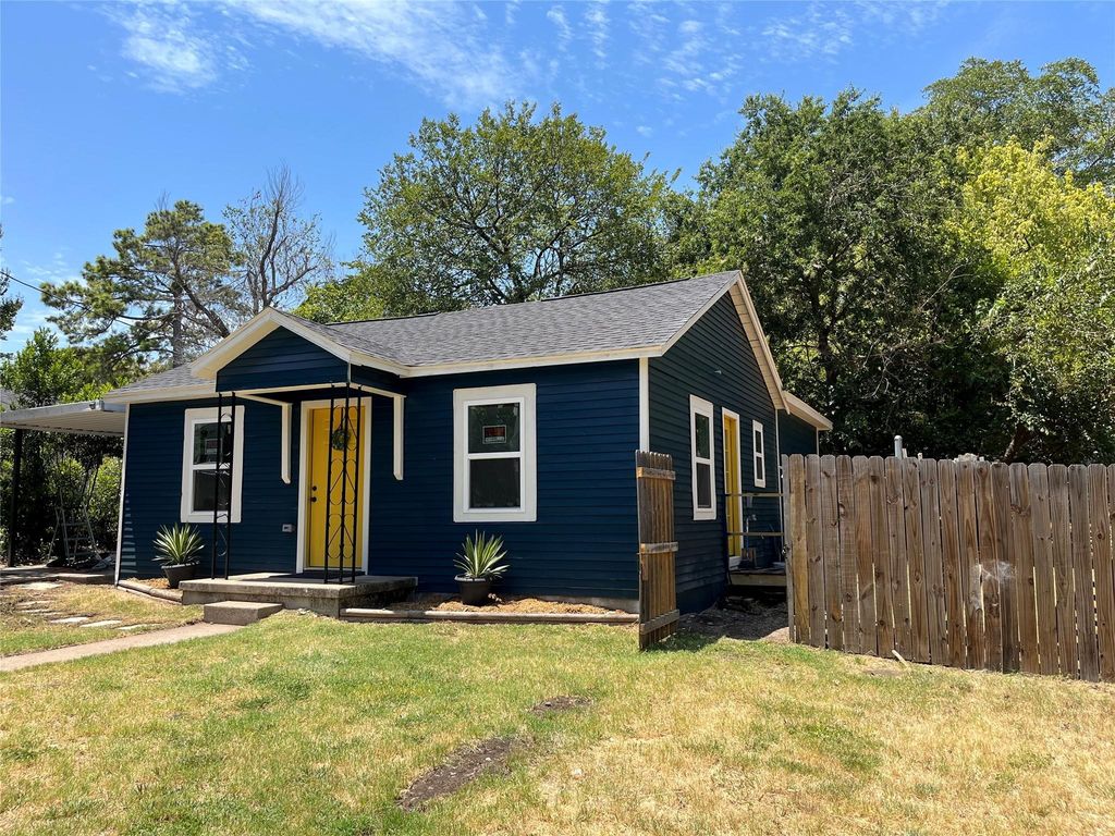 315 Hobson Street, Weatherford, TX 76086