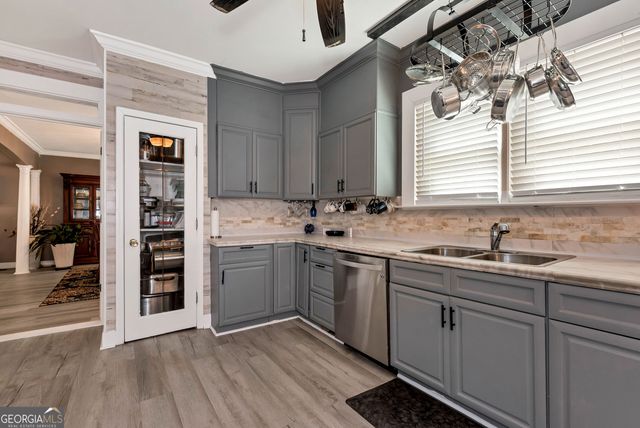 425 Greenleaf Drive, Lavonia, GA 30553