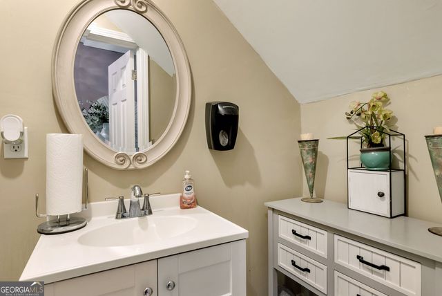 425 Greenleaf Drive, Lavonia, GA 30553