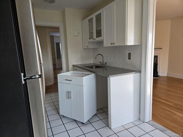 6 Davis Avenue A11, Rye, NY 10580