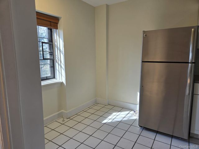 6 Davis Avenue A11, Rye, NY 10580