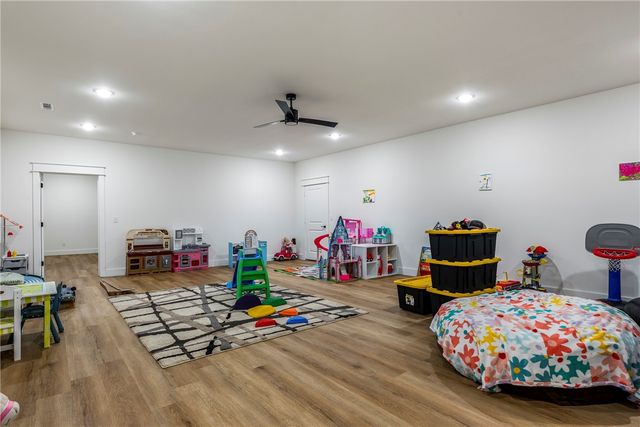 12412 Wildwood Drive, Rogers, AR 72756