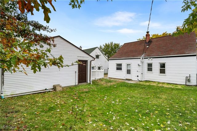 26430 Drakefield Avenue, Euclid, OH 44132