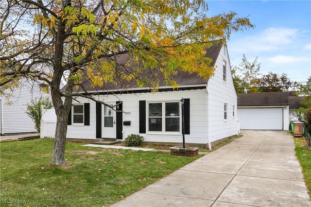 26430 Drakefield Avenue, Euclid, OH 44132