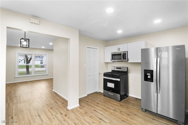 26430 Drakefield Avenue, Euclid, OH 44132