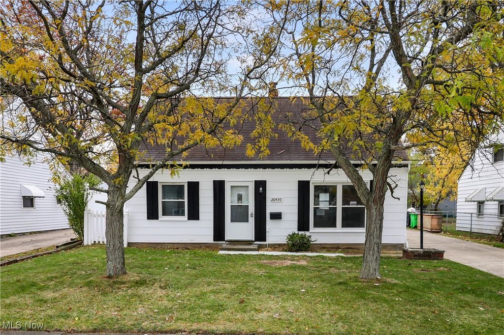 26430 Drakefield Avenue, Euclid, OH 44132