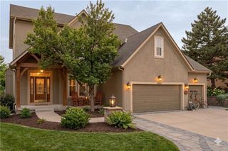 16212 S Bradley Drive, Olathe, KS 66062