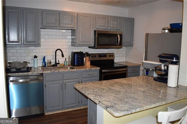 3923 Woodridge Way, Tucker, GA 30084