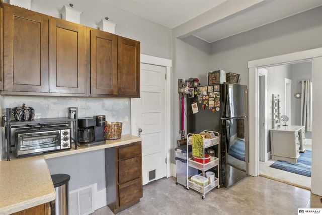 4504 Mayberry Street, Omaha, NE 68106