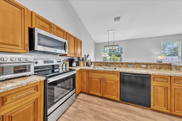 7600 S Aragon Boulevard 3, Sunrise, FL 33322