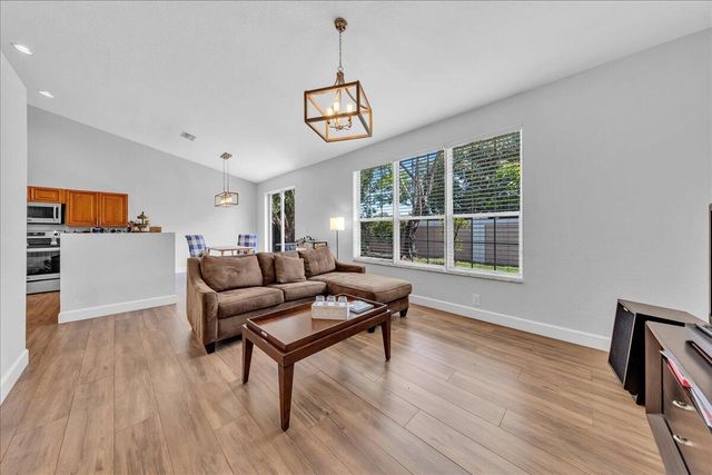 7600 S Aragon Boulevard 3, Sunrise, FL 33322