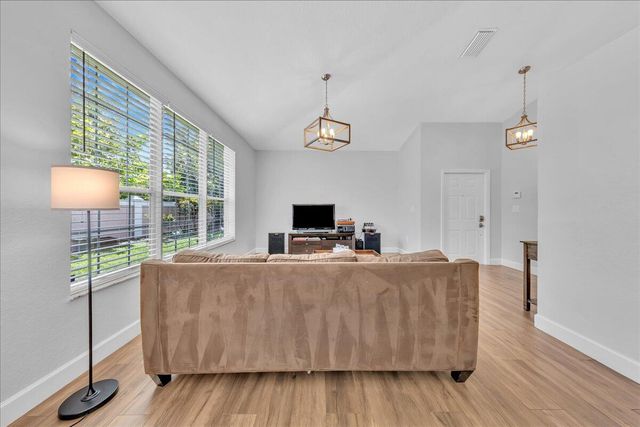 7600 S Aragon Boulevard 3, Sunrise, FL 33322