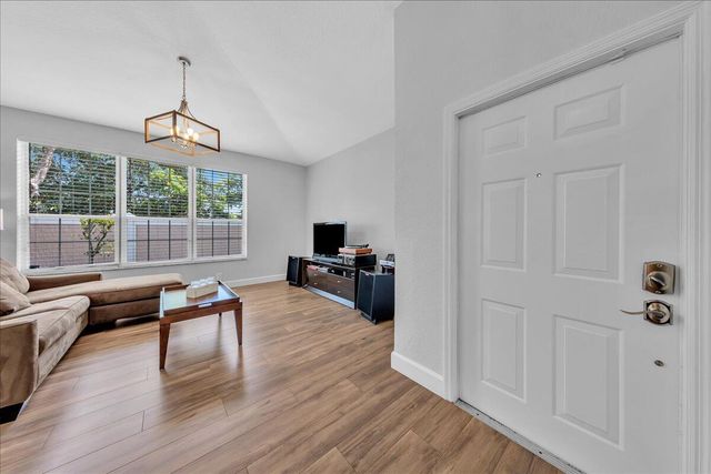 7600 S Aragon Boulevard 3, Sunrise, FL 33322