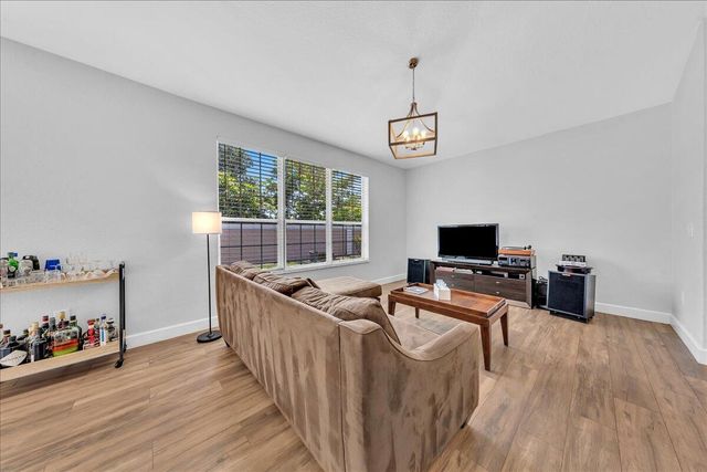 7600 S Aragon Boulevard 3, Sunrise, FL 33322