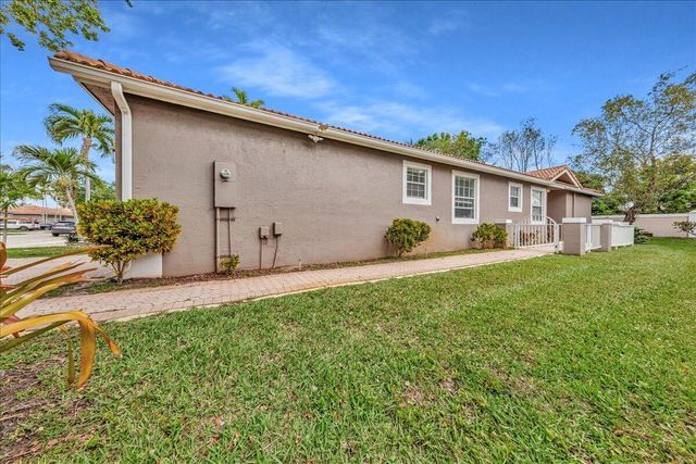 7600 S Aragon Boulevard 3, Sunrise, FL 33322