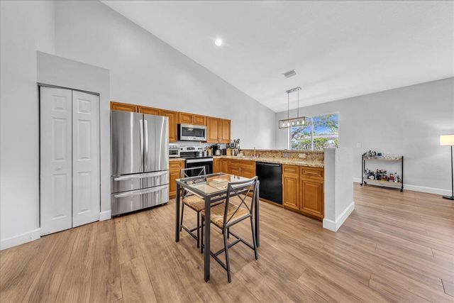7600 S Aragon Boulevard 3, Sunrise, FL 33322