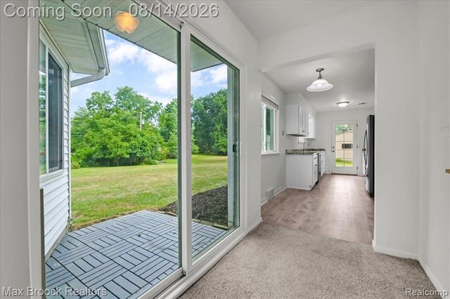 6695 W Dartmoor Road, West Bloomfield, MI 48322